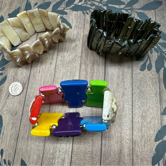 Shell And Acrylic Stretch Bracelet Bundle B1 - Picture 2 of 3